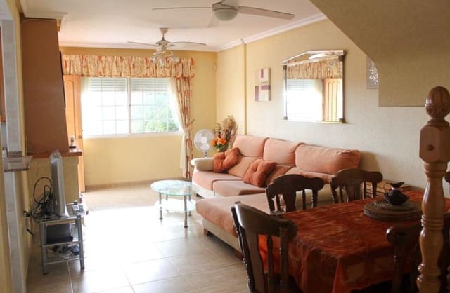 3 soveværelse Semi-Rækkehus til salg i Algorfa med swimmingpool - € 249.995 (Ref: 9644556)