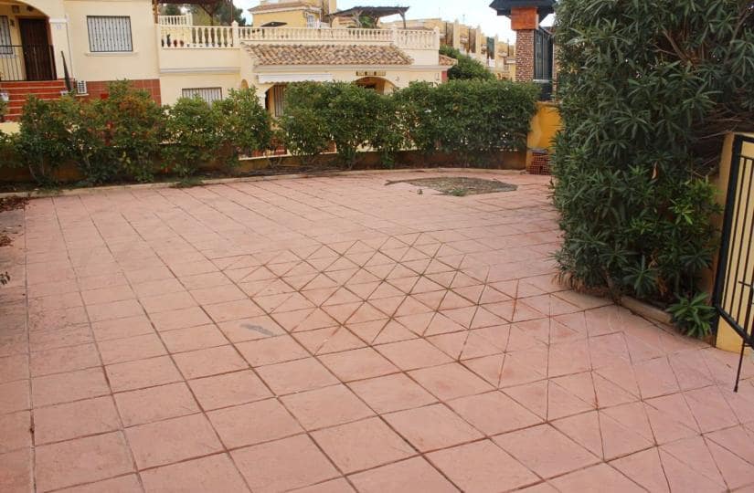 3 soveværelse Semi-Rækkehus til salg i Algorfa med swimmingpool - € 249.995 (Ref: 9644556)