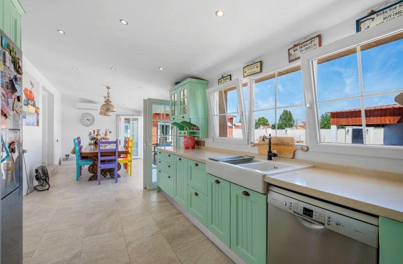 6 slaapkamer Finca/Landhuis te koop in Heredades met zwembad garage - € 595.000 (Ref: 9646311)