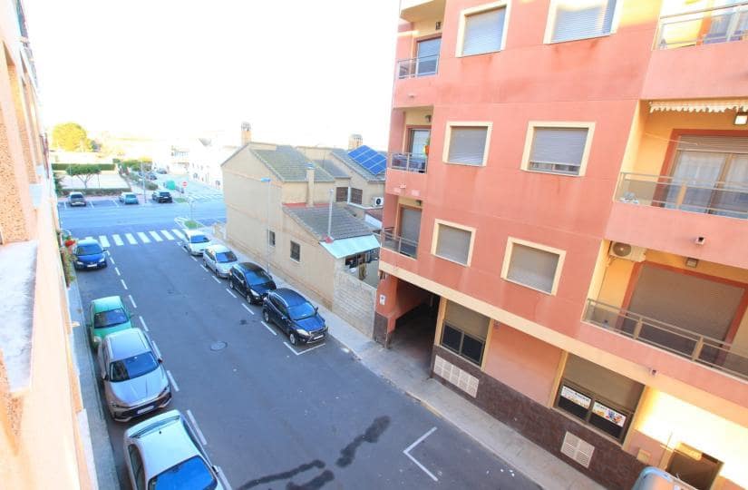 2 Zimmer Apartment zu verkaufen in Los Palacios mit Pool - 94.500 € (Ref: 9646312)