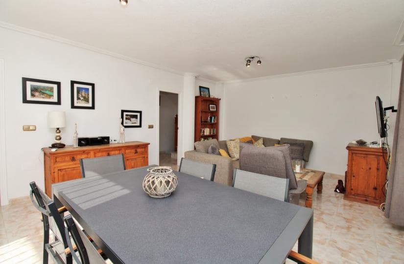 4 quarto Moradia para venda em Playa Flamenca com piscina garagem - 379 000 € (Ref: 9646313)