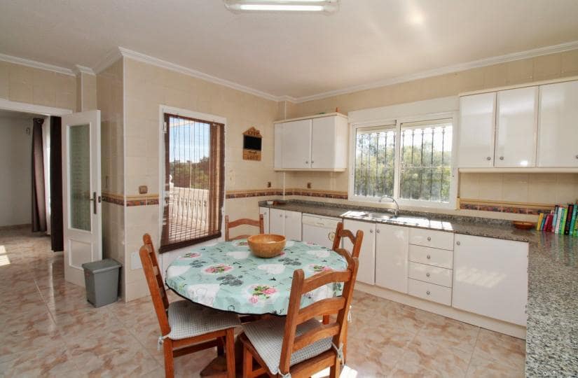 4 quarto Moradia para venda em Playa Flamenca com piscina garagem - 379 000 € (Ref: 9646313)