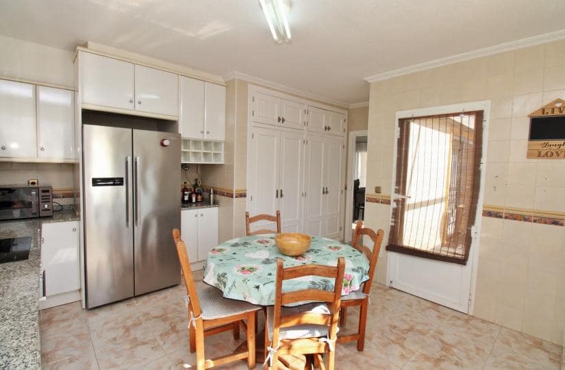 4 quarto Moradia para venda em Playa Flamenca com piscina garagem - 379 000 € (Ref: 9646313)