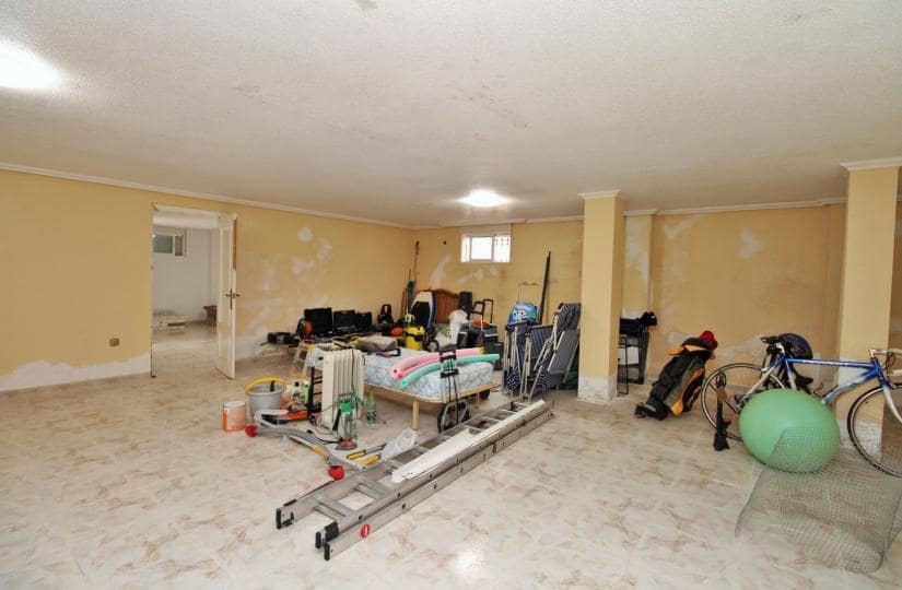 4 quarto Moradia para venda em Playa Flamenca com piscina garagem - 379 000 € (Ref: 9646313)