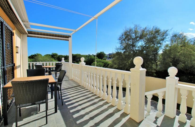 4 quarto Moradia para venda em Playa Flamenca com piscina garagem - 379 000 € (Ref: 9646313)