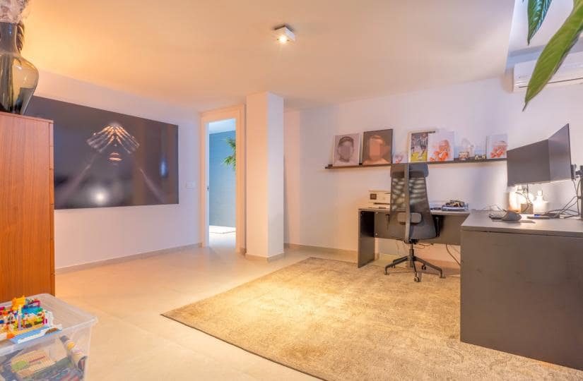 4 bedroom Villa for sale in San Miguel de Salinas with pool garage - € 589,000 (Ref: 9650547)