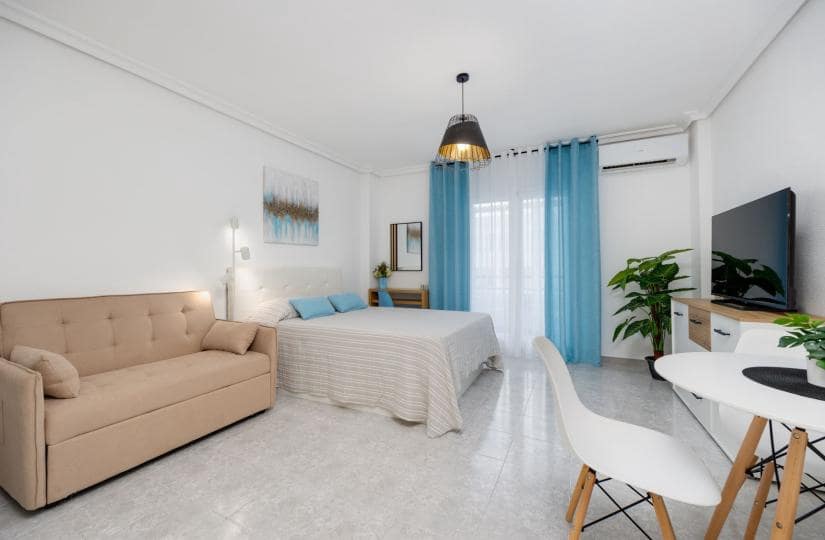 Apartamento en Torrevieja en venta con piscina - 117.000 € (Ref: 9658071)