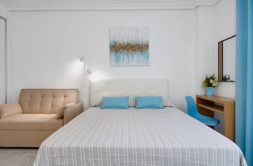 Apartamento en Torrevieja en venta con piscina - 117.000 € (Ref: 9658071)