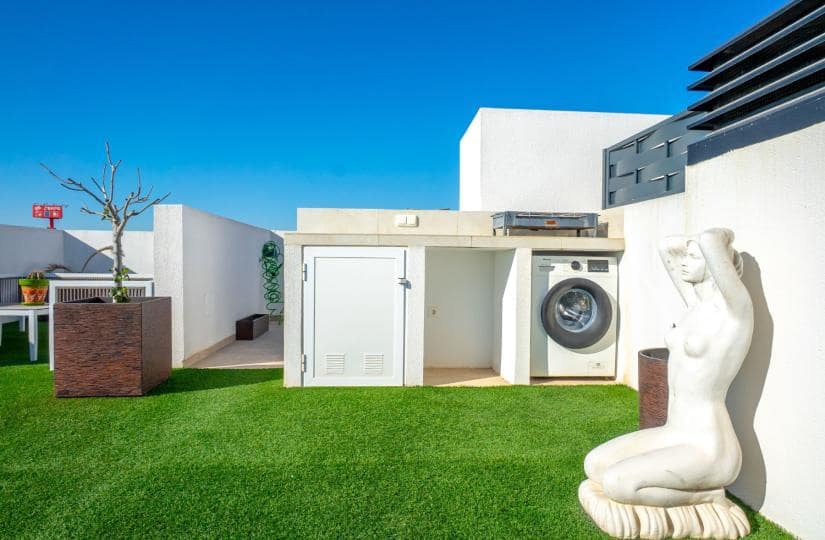 2 bedroom Apartment for sale in Ciudad Quesada with pool garage - € 249,000 (Ref: 9663253)