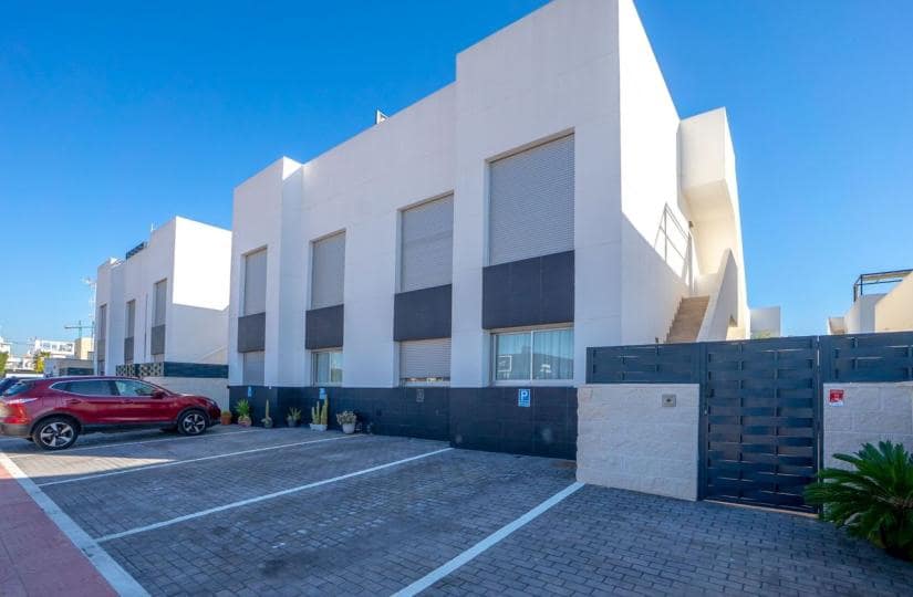 2 bedroom Apartment for sale in Ciudad Quesada with pool garage - € 249,000 (Ref: 9663253)