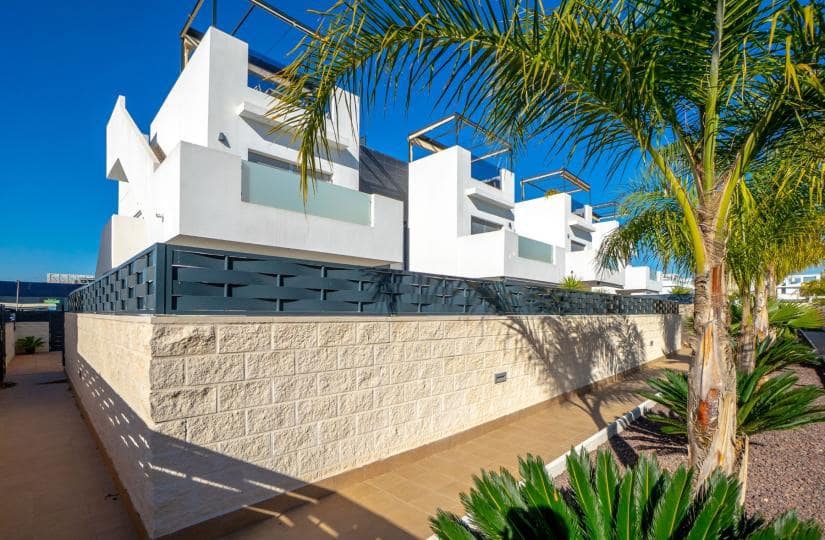 2 bedroom Apartment for sale in Ciudad Quesada with pool garage - € 249,000 (Ref: 9663253)