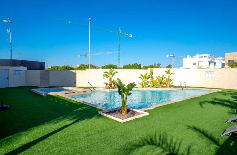 2 bedroom Apartment for sale in Ciudad Quesada with pool garage - € 249,000 (Ref: 9663253)