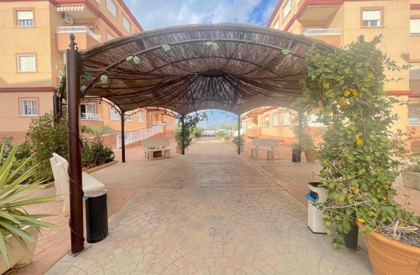 2 soveværelse Lejlighed til salg i Algorfa med swimmingpool - € 115.000 (Ref: 9663275)