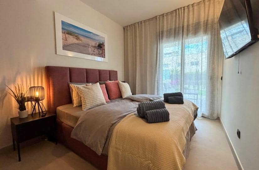 Apartamento de 2 habitaciones en La Veleta en venta con piscina garaje - 349.000 € (Ref: 9665607)