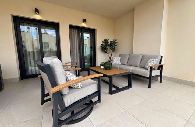 Apartamento de 2 habitaciones en La Veleta, Torrevieja en venta con piscina garaje - 349.000 € (Ref: 9665607)