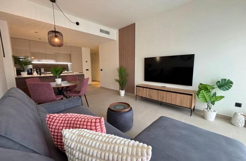 Apartamento de 2 habitaciones en La Veleta en venta con piscina garaje - 349.000 € (Ref: 9665607)