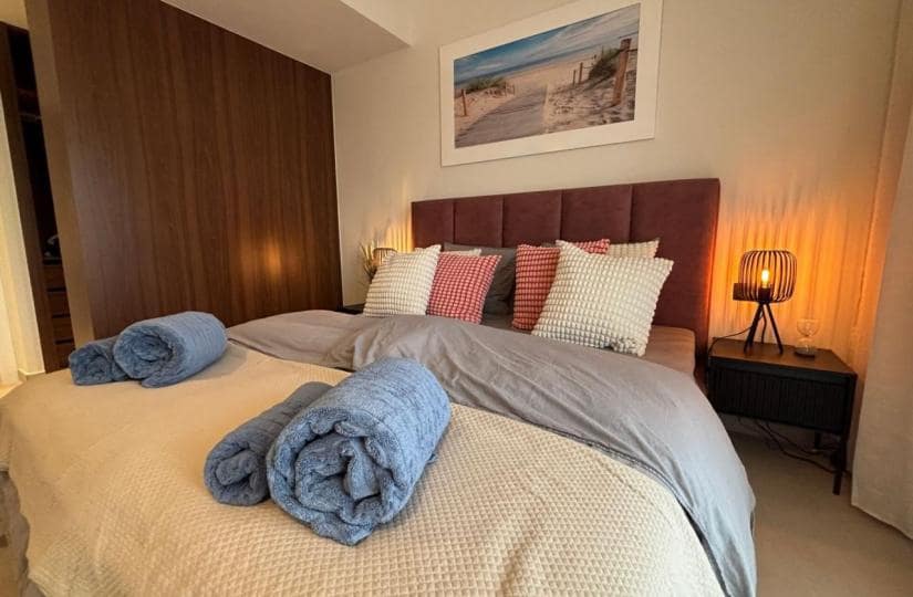 Apartamento de 2 habitaciones en La Veleta en venta con piscina garaje - 349.000 € (Ref: 9665607)