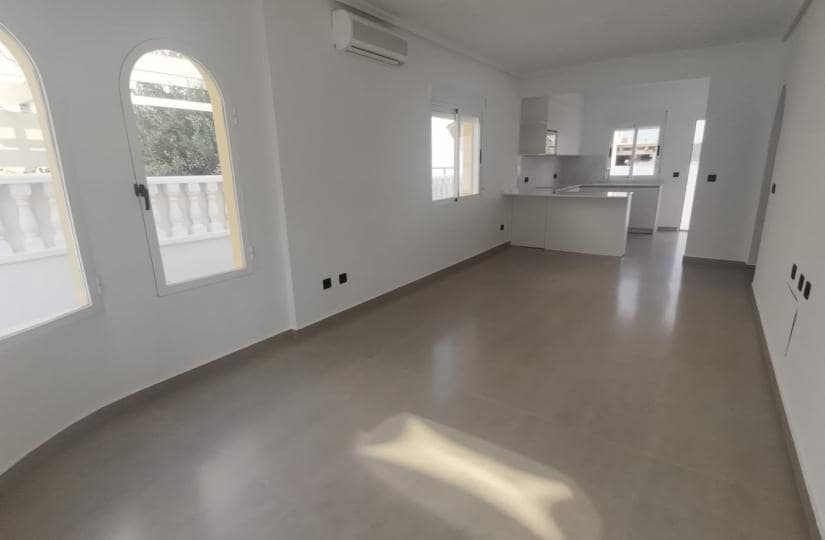 2 bedroom Villa for sale in Lo Crispin with pool - € 249,000 (Ref: 9669688)