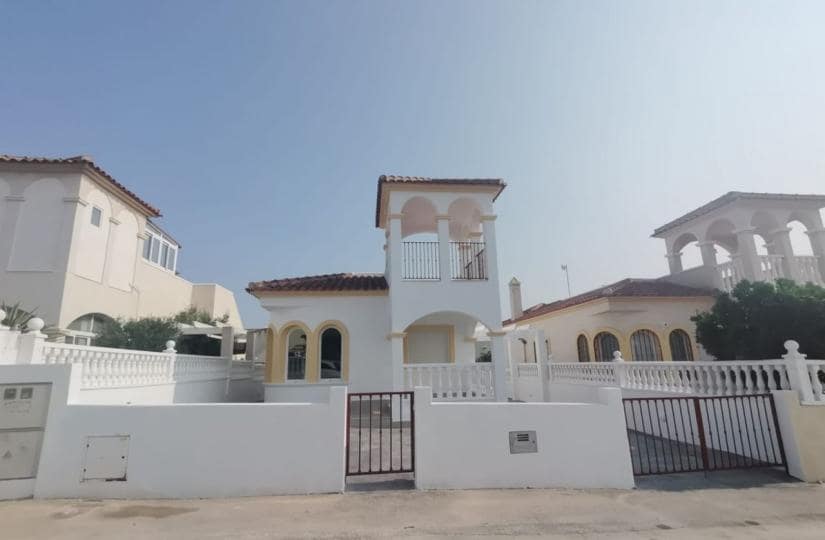 2 bedroom Villa for sale in Lo Crispin with pool - € 249,000 (Ref: 9669688)
