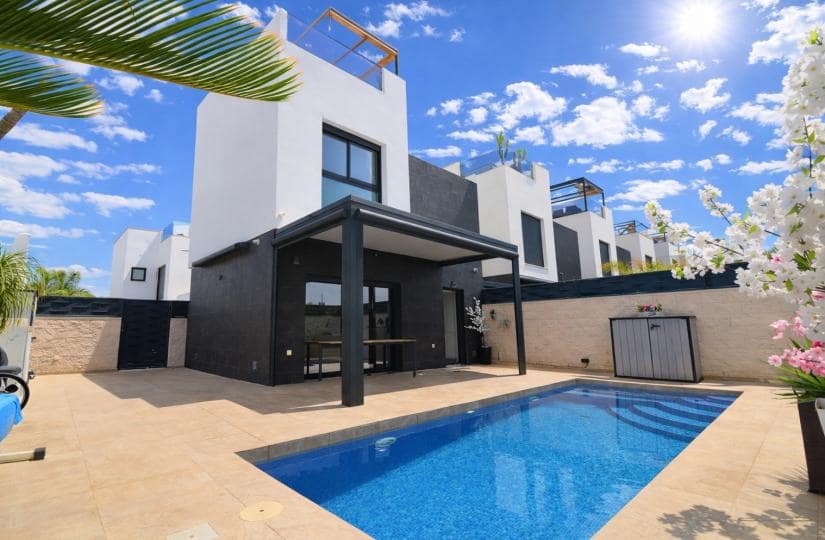 3 bedroom Villa for sale in Benijofar with pool garage - € 399,950 (Ref: 9669753)