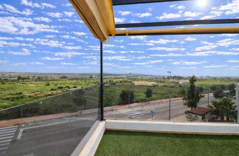 3 bedroom Villa for sale in Benijofar with pool garage - € 399,950 (Ref: 9669753)