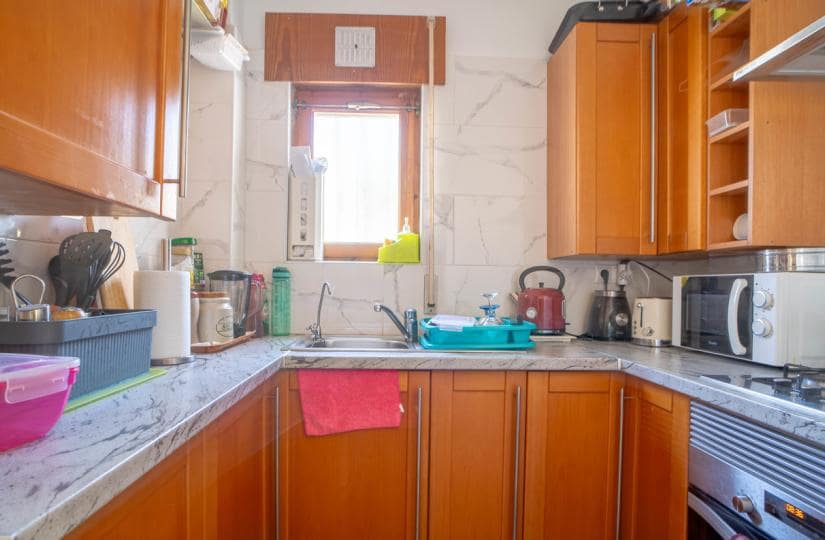 Casa de 2 habitaciones en Torrevieja en venta con garaje - 139.995 € (Ref: 9672405)