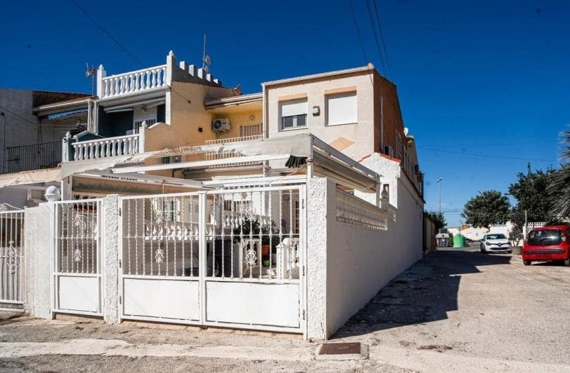 Casa de 2 habitaciones en Torrevieja en venta con garaje - 139.995 € (Ref: 9672405)
