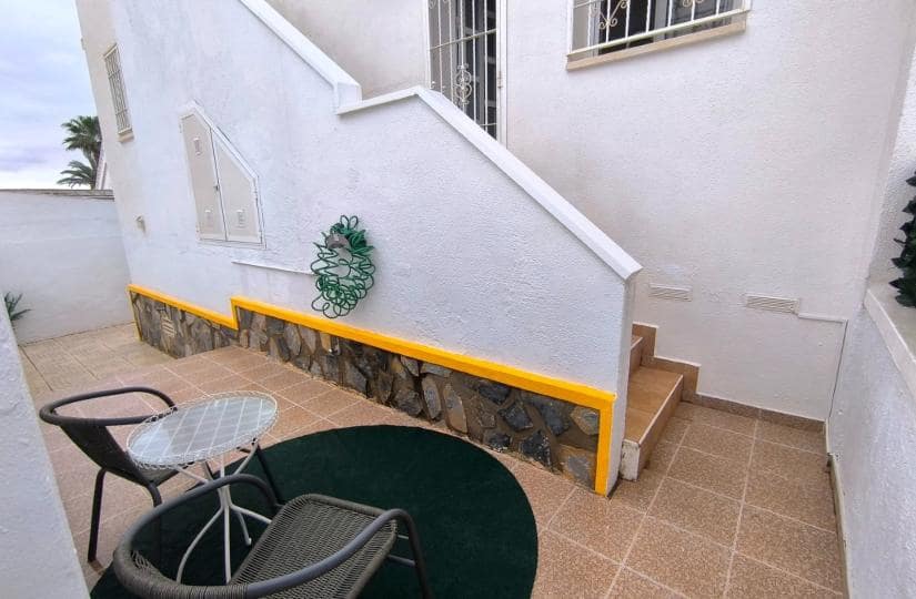 3 slaapkamer Halfvrijstaande villa te koop in Monte Azul met zwembad garage - € 239.950 (Ref: 9676632)