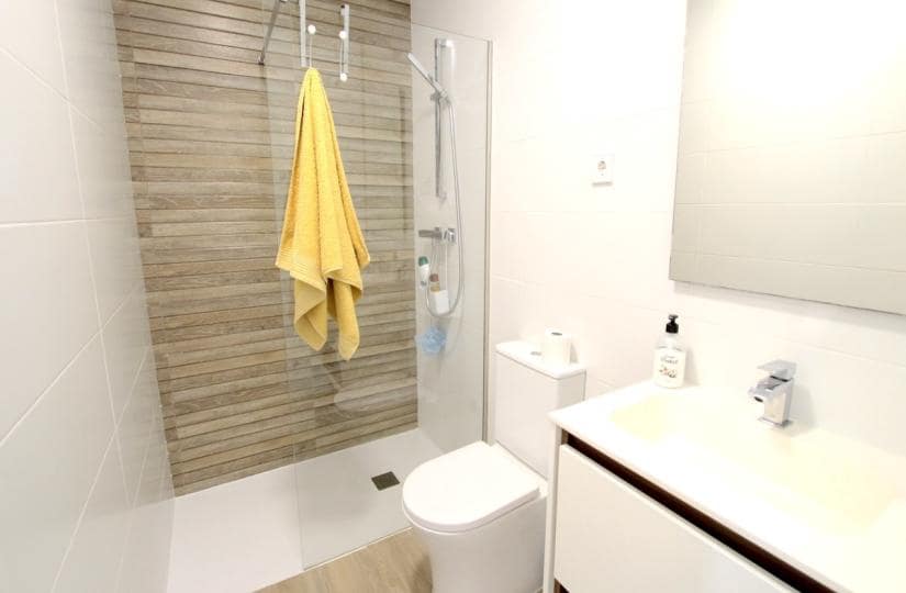 2 bedroom Apartment for sale in Vistabella with pool garage - € 240,000 (Ref: 9676634)