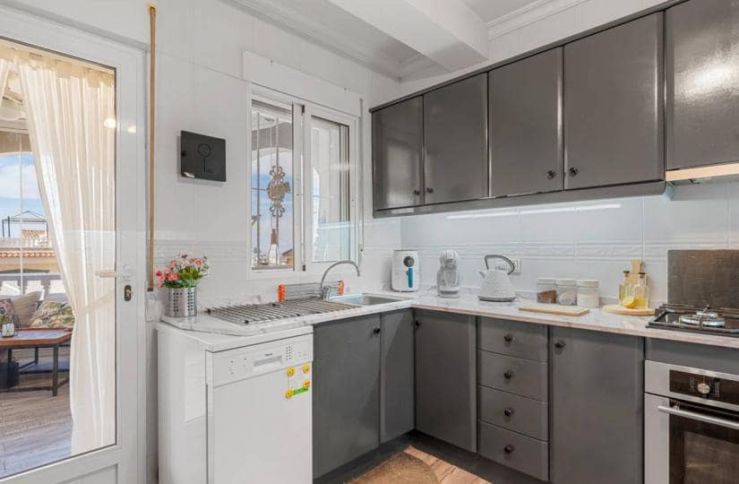 6 quarto Moradia para venda em Benijofar com piscina garagem - 499 000 € (Ref: 9683275)