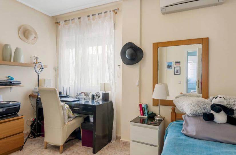 6 quarto Moradia para venda em Benijofar com piscina garagem - 499 000 € (Ref: 9683275)