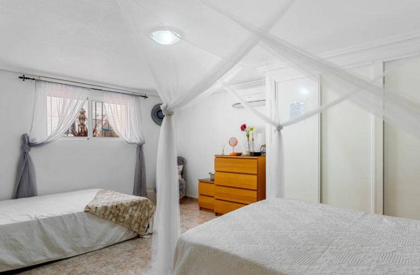 6 quarto Moradia para venda em Benijofar com piscina garagem - 499 000 € (Ref: 9683275)