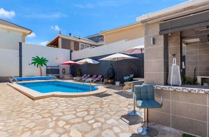 6 quarto Moradia para venda em Benijofar com piscina garagem - 499 000 € (Ref: 9683275)