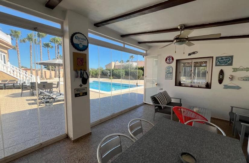 5 Zimmer Villa zu verkaufen in Catral mit Pool Garage - 449.995 € (Ref: 9688654)