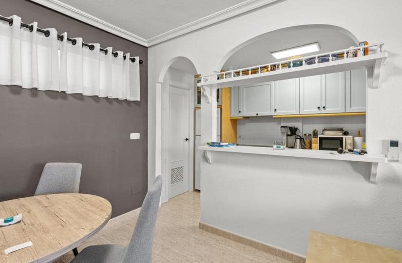 2 soveværelse Lejlighed til salg i Gran Alacant med swimmingpool garage - € 249.000 (Ref: 9689910)