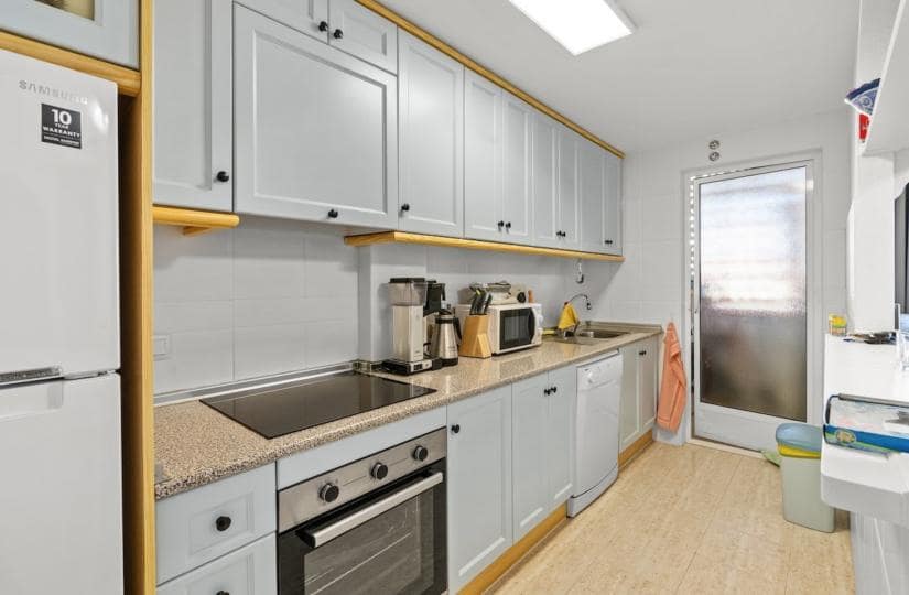 2 soveværelse Lejlighed til salg i Gran Alacant med swimmingpool garage - € 249.000 (Ref: 9689910)