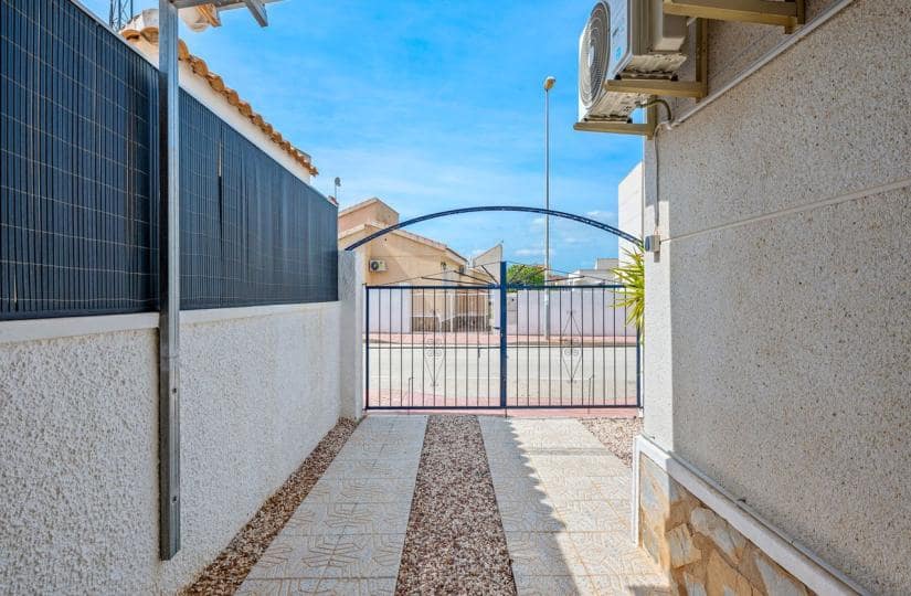 3 slaapkamer Halfvrijstaande villa te koop in Rojales met zwembad garage - € 249.000 (Ref: 9697722)