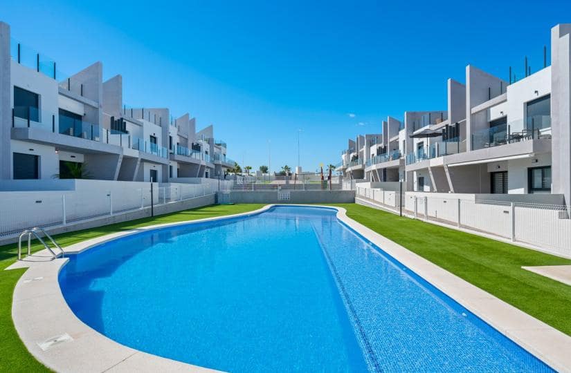 2 Zimmer Penthouse zu verkaufen in San Miguel de Salinas mit Pool - 259.950 € (Ref: 9697933)