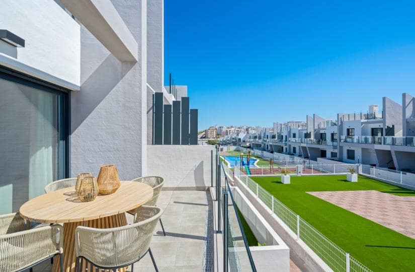 2 Zimmer Penthouse zu verkaufen in San Miguel de Salinas mit Pool - 259.950 € (Ref: 9697933)