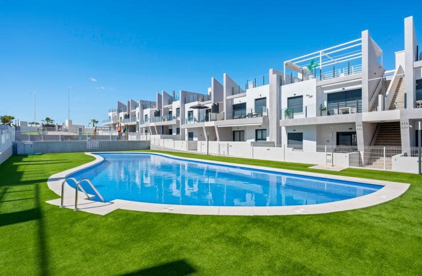 2 Zimmer Penthouse zu verkaufen in San Miguel de Salinas mit Pool - 259.950 € (Ref: 9697933)
