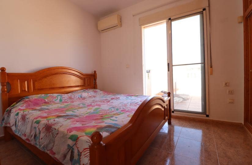 Chalet de 2 habitaciones en Benijófar en venta con piscina garaje - 274.950 € (Ref: 9706011)