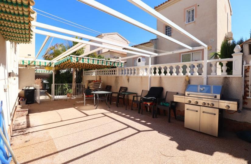 Chalet de 2 habitaciones en Benijófar en venta con piscina garaje - 274.950 € (Ref: 9706011)