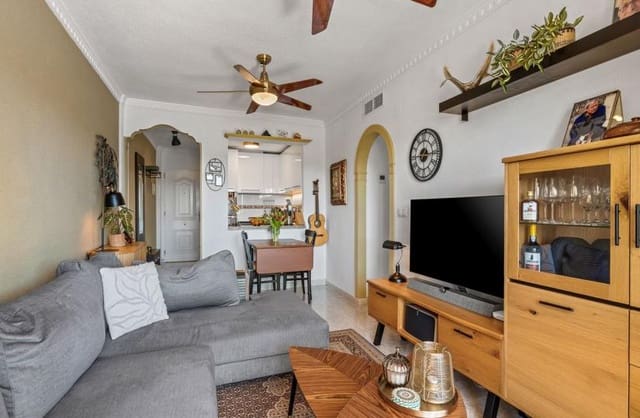 2 soverom Leilighet til salgs i Algorfa med svømmebasseng garasje - € 145 000 (Ref: 9719336)