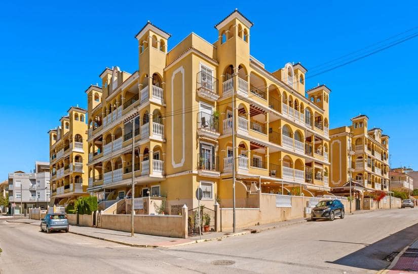 2 soverom Leilighet til salgs i Algorfa med svømmebasseng garasje - € 145 000 (Ref: 9719336)