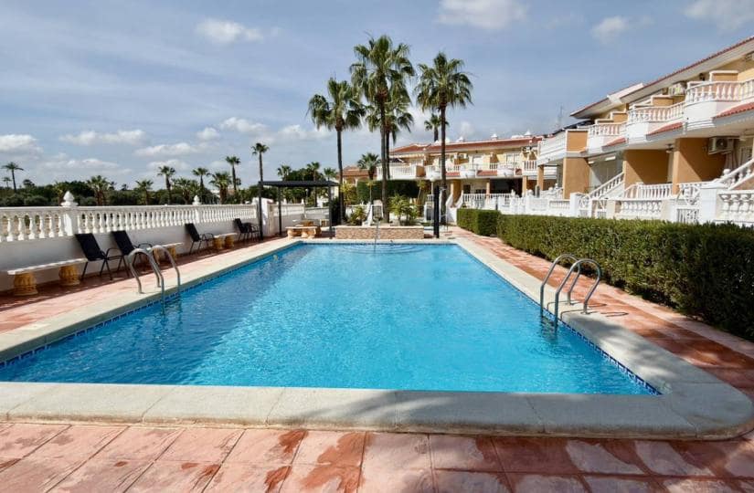 2 bedroom Apartment for sale in Ciudad Quesada with pool - € 175,000 (Ref: 9720916)