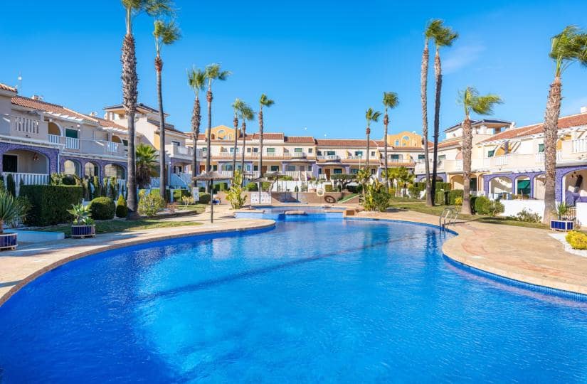 2 bedroom Apartment for sale in Ciudad Quesada with pool garage - € 229,000 (Ref: 9730744)