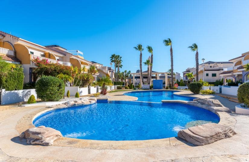 2 bedroom Apartment for sale in Ciudad Quesada with pool garage - € 229,000 (Ref: 9730744)