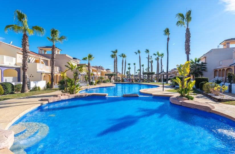 2 bedroom Apartment for sale in Ciudad Quesada with pool garage - € 229,000 (Ref: 9730744)