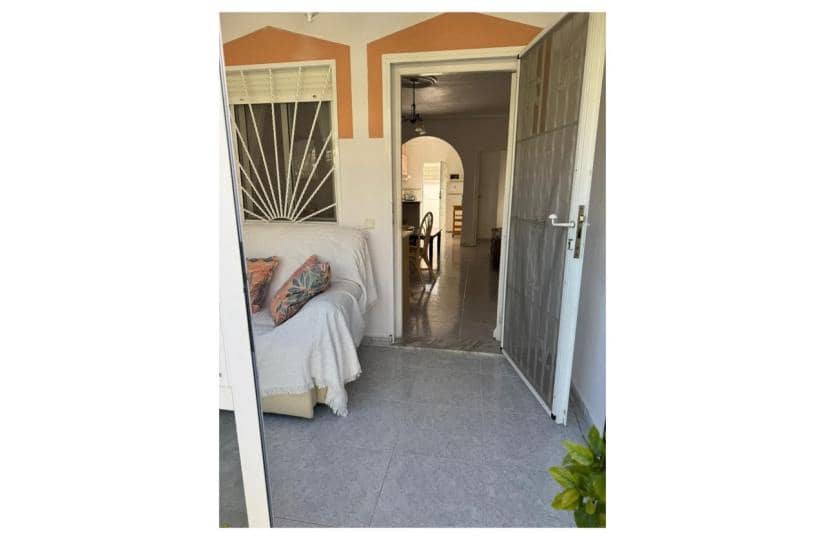 Bungalow de 2 habitaciones en Doña Pepa en venta con piscina garaje - 165.000 € (Ref: 9740230)