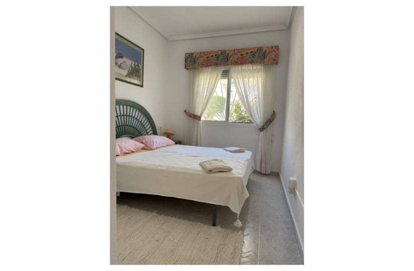 Bungalow de 2 habitaciones en Doña Pepa en venta con piscina garaje - 165.000 € (Ref: 9740230)